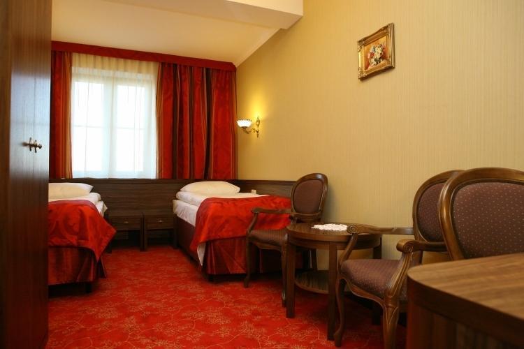 Hotel Złoty Młyn Majków Piotrków Trybunalski Quarto foto